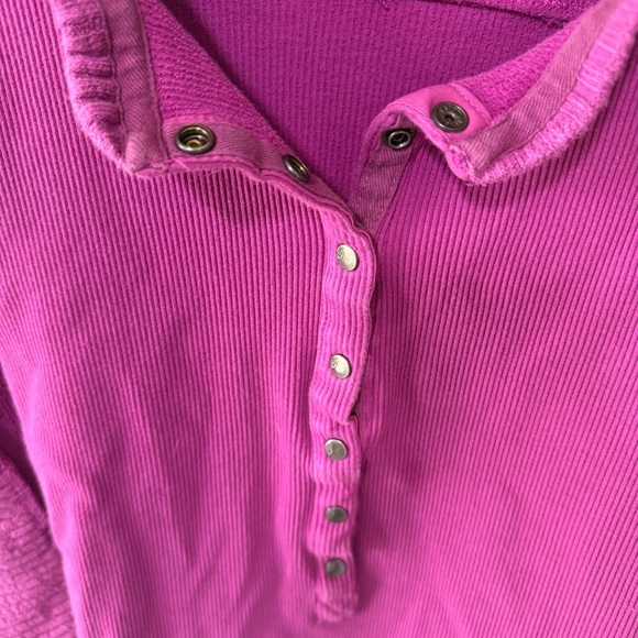 FREE PEOPLE FP MOVEMENT MAGENTA BACK TO ME LAYER CROPPED HENLEY SHIRT TOP S - Picture 3 of 8